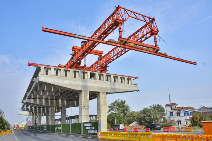 2019.10.24架橋機過跨作業(yè)—周思青攝.jpg